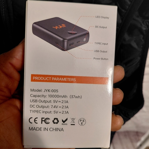 JYK Black Quilted Vest With Battery. - Picture 8 of 9